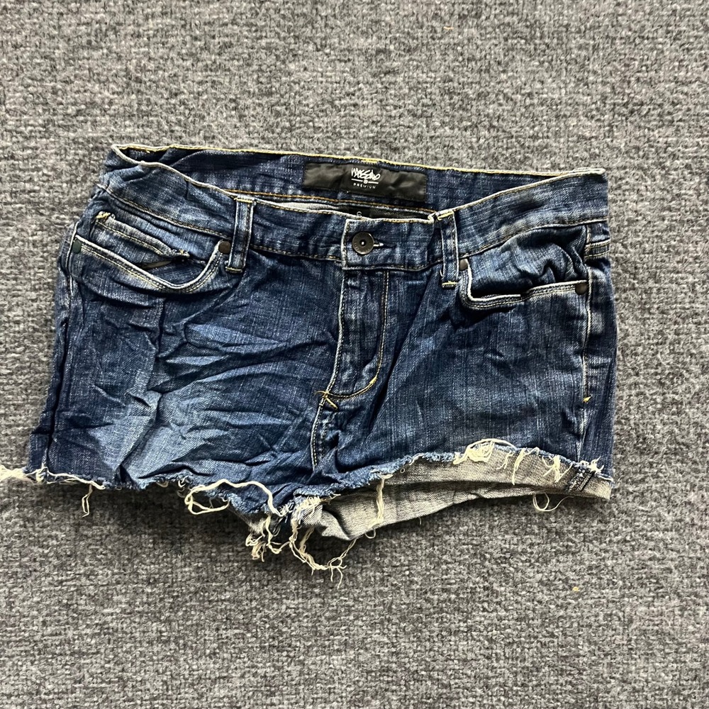 Mossimo Shorts Womens Size 6 Blue Denim Cut Off Frayed Hem Casual Summer